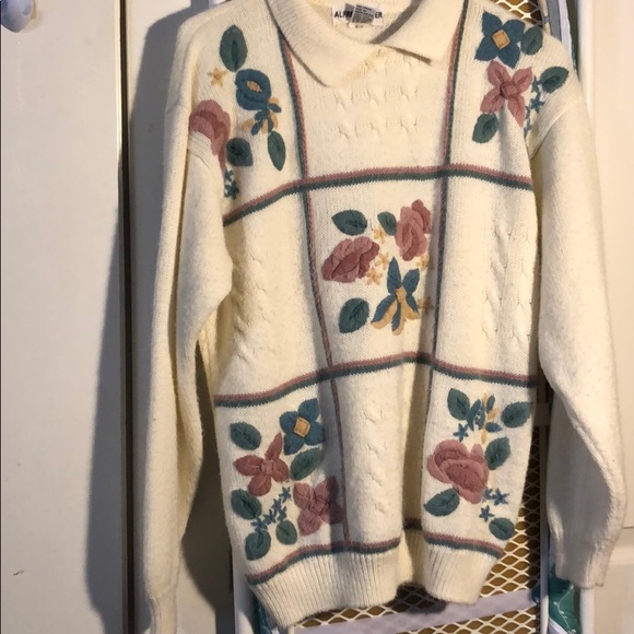 Alfred Dunner Sweaters - Used lady sweater by Alfred Dunner  size M